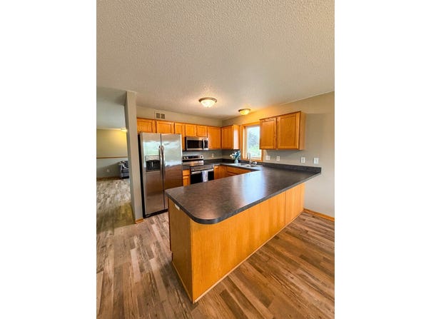 345 Sunfish Lane, Winsted, MN 55395