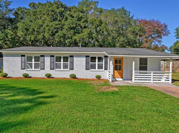 1472 Village Road, Charleston, SC 29407