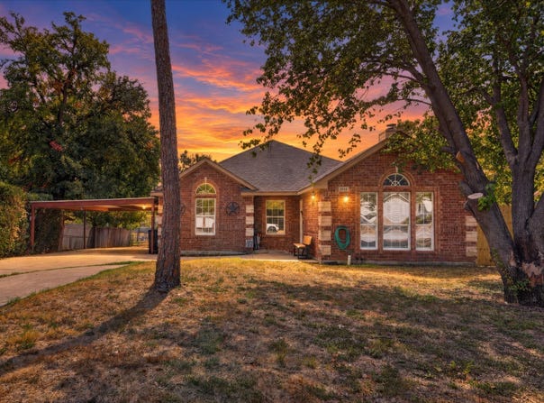 5413 Cornell Avenue, River Oaks, TX 76114