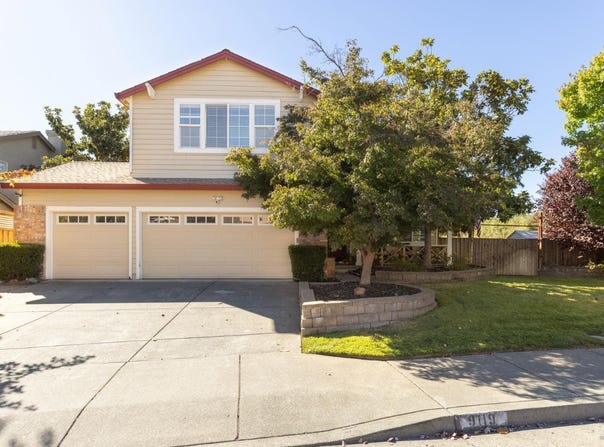 9119 Saint James Place, Windsor, CA 95492
