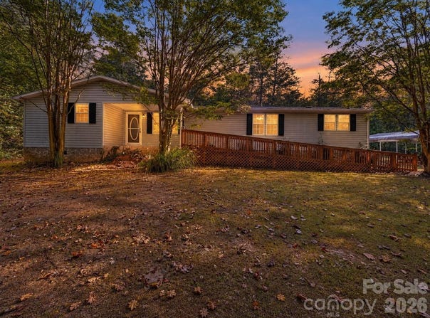 655 School Road E, Asheville, NC 28803