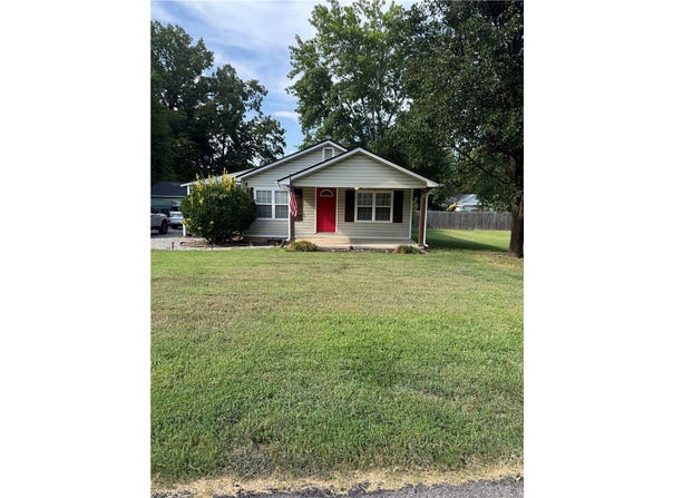 511 E 7th Street, Russellville, AR 72801