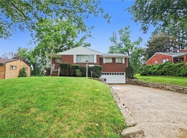 1314 Foxboro Dr, Monroeville, PA 15146