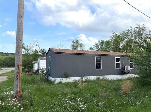 614 Hughes Street, Stringtown, OK 74569