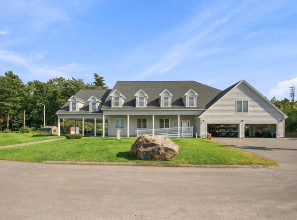 10 Diamond Oaks Boulevard, Kingston, NH 03848