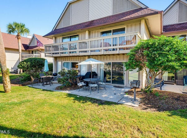 327 Captain John Fripp N, St. Helena Island, SC 29920