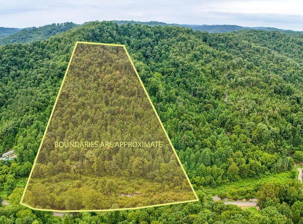 9999 State Hwy 223, Flat Lick, KY 40935