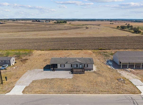 183 Altamira Avenue, Elgin, TX 78621