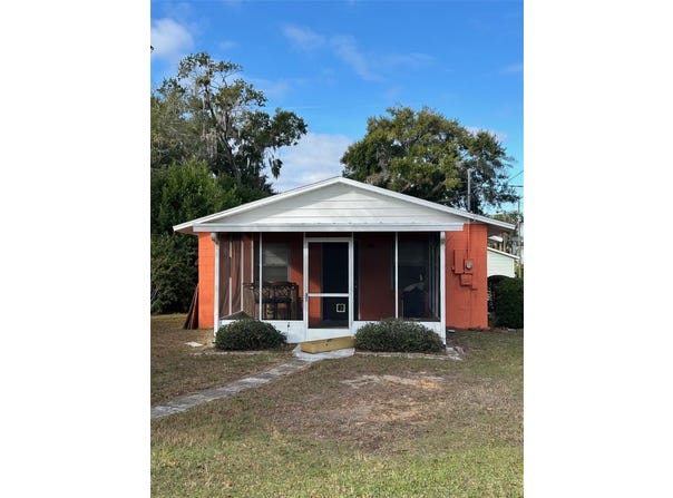 1122 VIRGINIA Court, EUSTIS, FL 32726