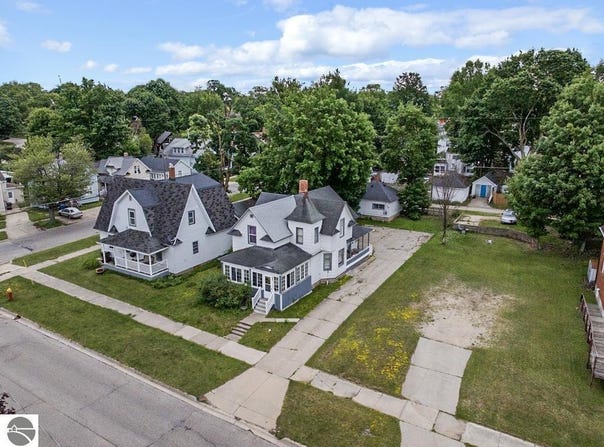 314 E PINE, CADILLAC, MI 49601