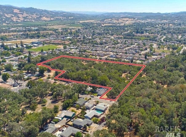 593 W 2nd Street, Cloverdale, CA 95425