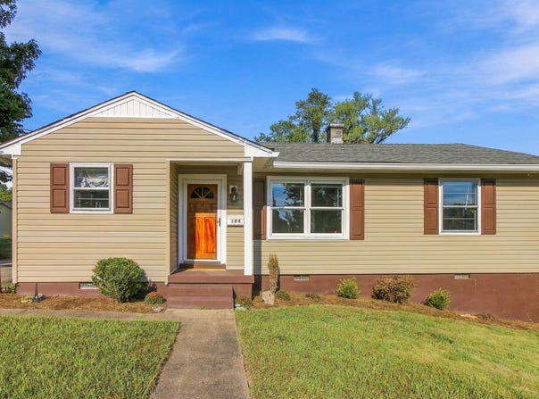 104 Alger Rd, Oak Ridge, TN 37830