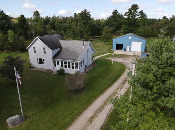 812 S Lorenz Road, Tawas City, MI 48763