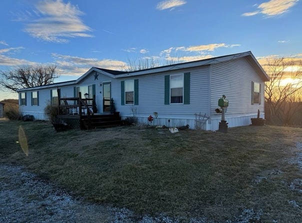 13797 State Highway D, Green Castle, MO 63544