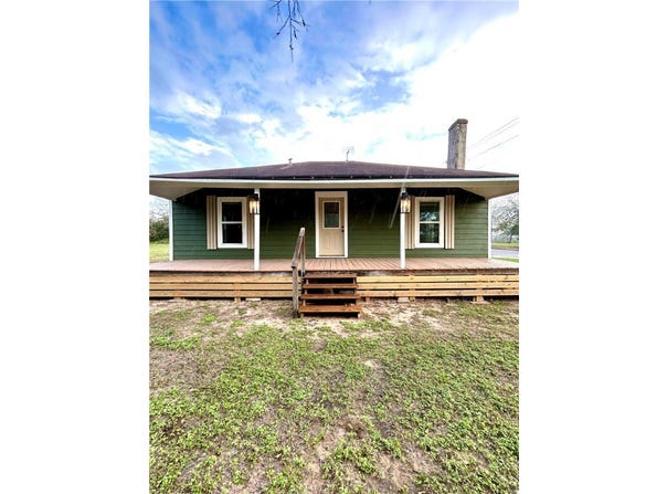 1101 E Crockett Street, Beeville, TX 78102