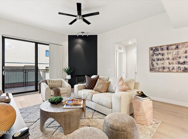 2302 N CENTRAL Avenue, Phoenix, AZ 85004