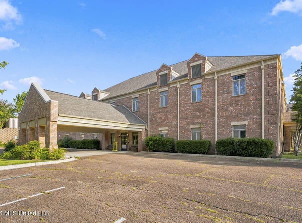 450 Towne Center Boulevard, Ridgeland, MS 39157