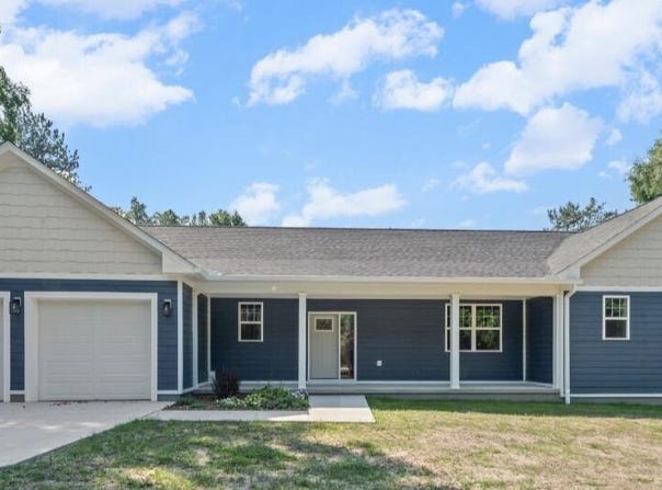 3200 Weidemann Drive, Clarkston, MI 48348