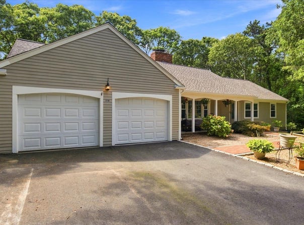 114 Carriage Lane, Barnstable, MA 02630