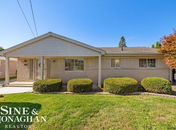 38015 Circle Drive, Harrison Twp, MI 48045