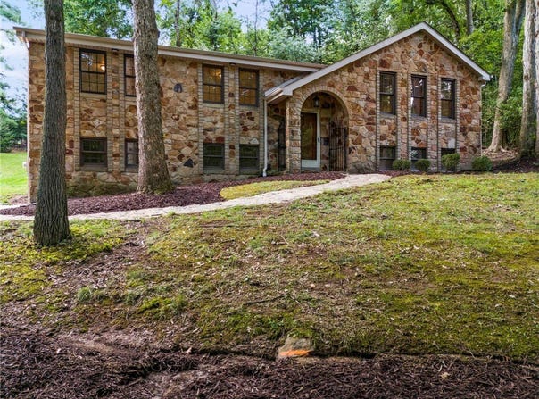 204 Fineview Dr, Peters Twp, PA 15317