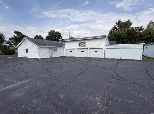312 W Indiana Street, Topeka, IN 46571