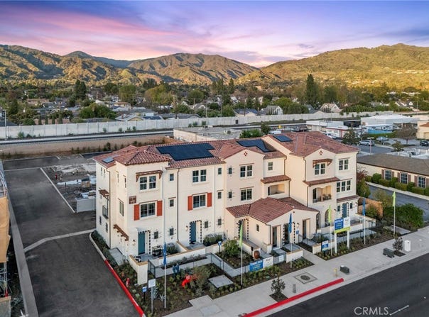 725 E. Route 66, Glendora, CA 91740