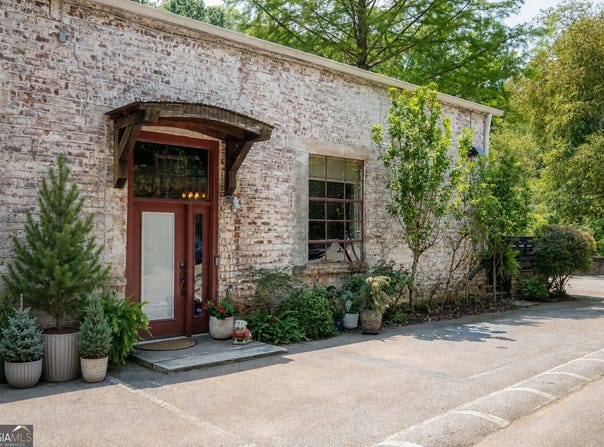 585 White Circle, Athens, GA 30605
