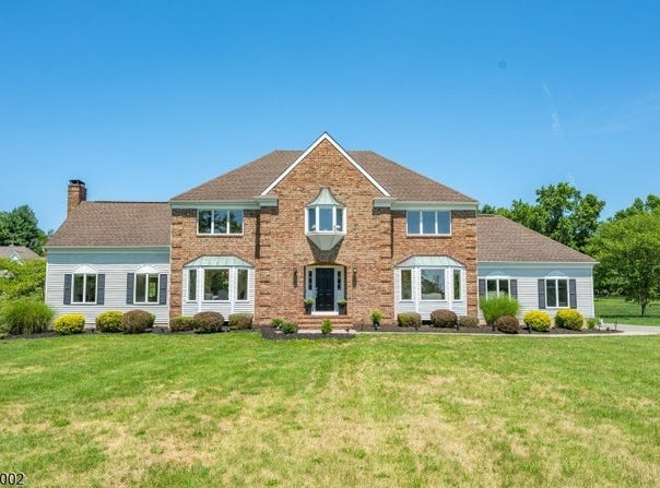 103 Briar Way, Branchburg Twp., NJ 08853-4024