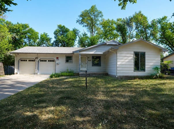 512 SW 11th, Newton, KS 67114