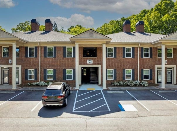 425 E Crossville Road, Roswell, GA 30075