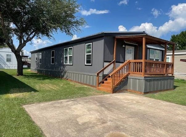 2300 WARD BEND RD, Sealy, TX 77474