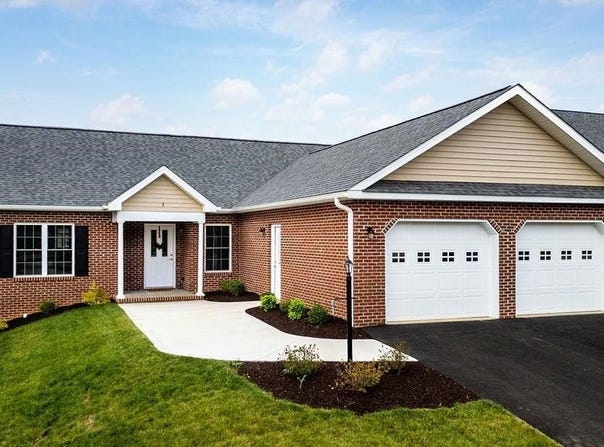 5 RIVER OAK DR, STAUNTON, VA 24401