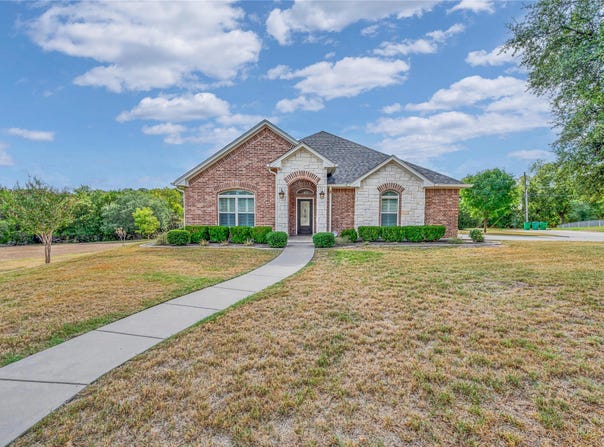 2610 Oak Ridge, Clifton, TX 76634
