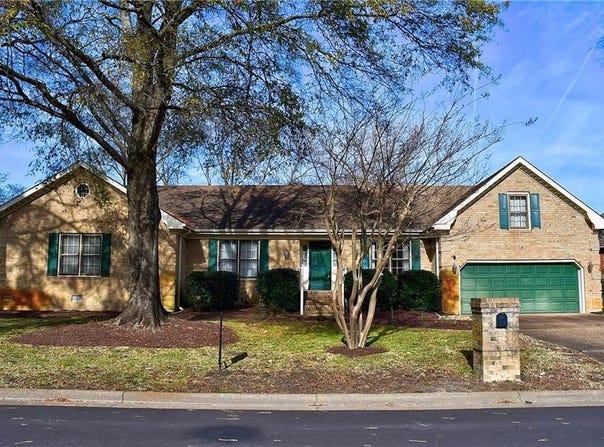 1924 Grayfalcon Drive, Norfolk, VA 23518