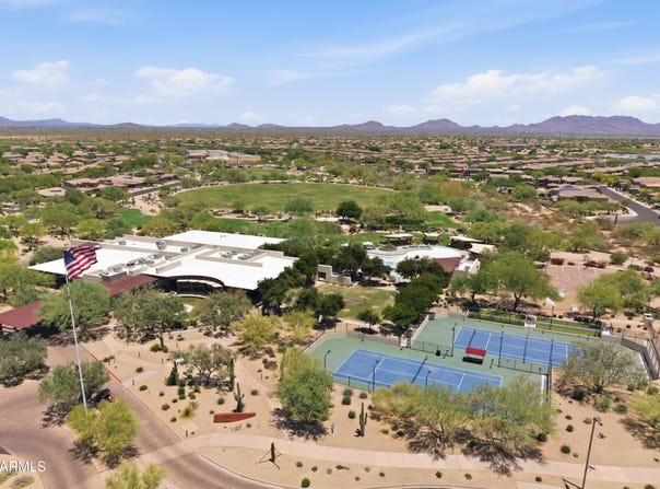 3935 E ROUGH RIDER Road, Phoenix, AZ 85050