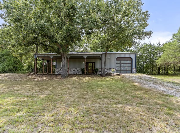 557 S Deer Run Street, Shell Knob, MO 65747