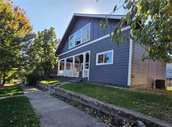 906 N Ave, LaGrande, OR 97850