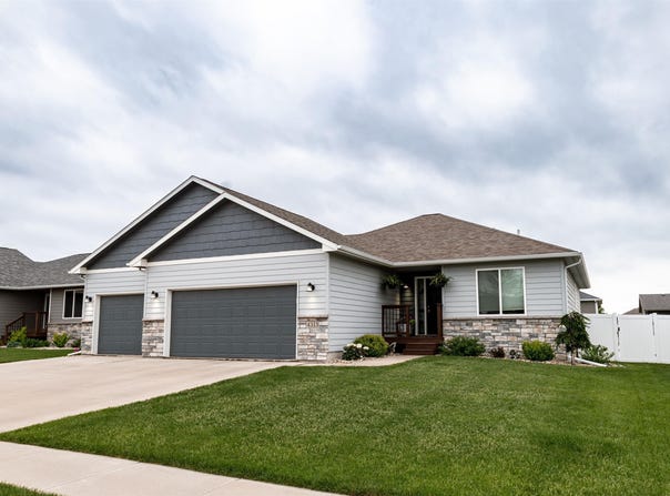 4313 W 90th St, Sioux Falls, SD 57108