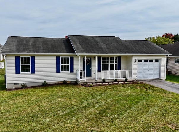 427 DINALI Drive, MARTINSBURG, WV 25403