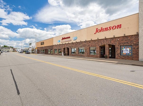 1021 MAIN ST E, Merrill, WI 54452