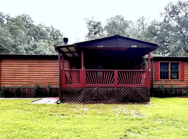 202 N Pine Ave, Florahome, FL 32140