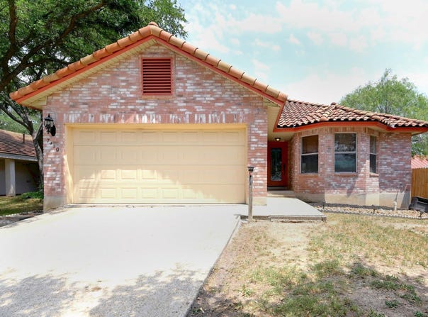 7410 Tom Watson Ct, San Antonio, TX 78244