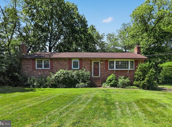 136 KINGSTON Drive, BEAR, DE 19701