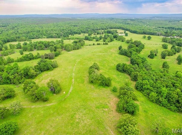 Top Ozark Road, Belgrade, MO 63622