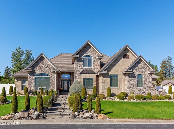 755 N COLES Loop, Post Falls, ID 83854