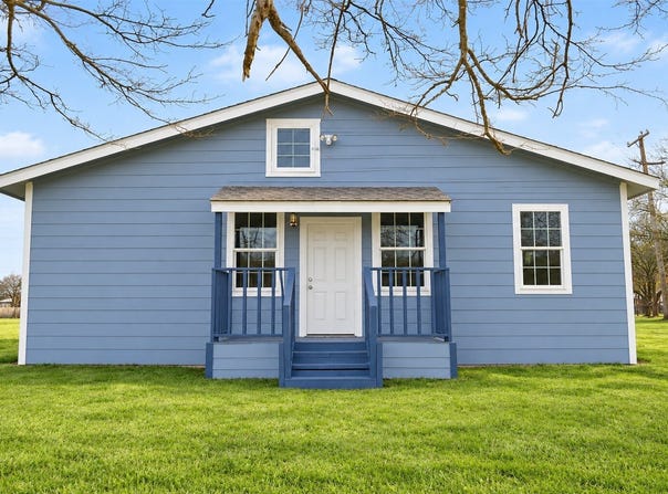 309 E Pine Street, Jacksboro, TX 76458
