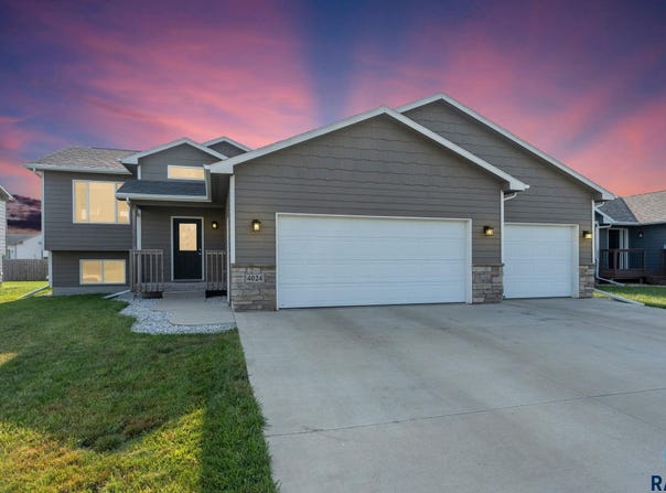 4024 S Sparta Ave, Sioux Falls, SD 57110-4540
