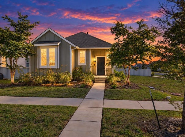 300 Hortus Dr, Kyle, TX 78640