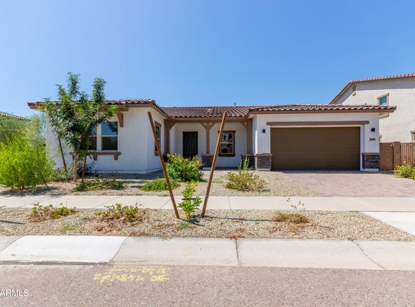 14095 W CRABAPPLE Drive, Surprise, AZ 85387